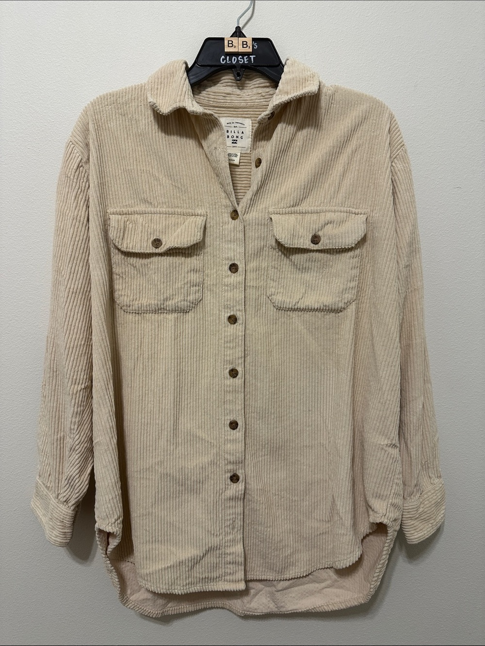 women’s billabong cream 100% cotton corduroy long sleeve button up - m